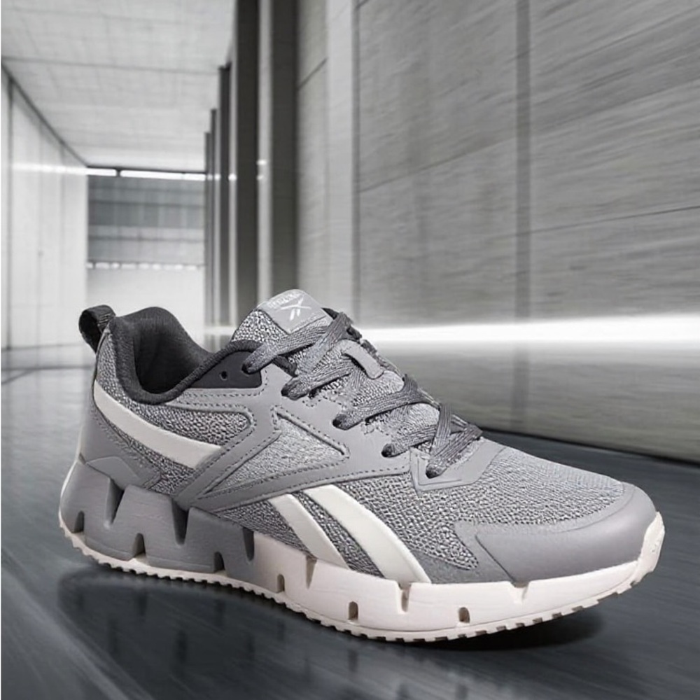 Reebok Gray and White Running Shoes sz 8